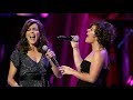 Kelly Clarkson Martina McBride Does He Love You Live 2006