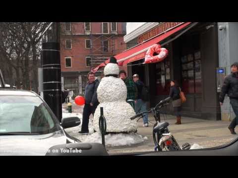 Freaky The scary SNOWMAN! [PUBLIC PRANKS]