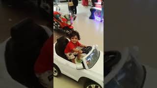 aaj gadi m chalaunga baby 😘😘🥰