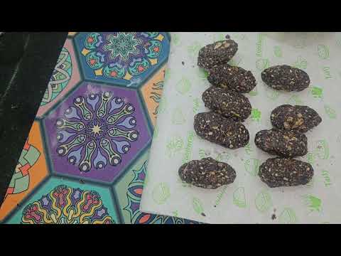 Home Made Healthy Dates And Nuts Chocolate 🍫 😋 yummy And Guilt Free Chocolate 🍫 