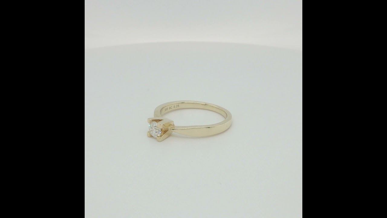 Kleopatra ring 0,25 H-W/SI 8 kt