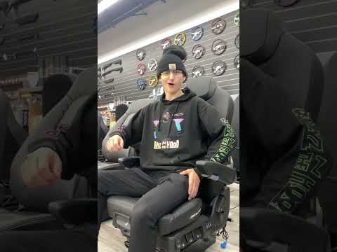 Is This the BEST Semi-Truck Seat?! #truckdriver #owneroperator #semitruck