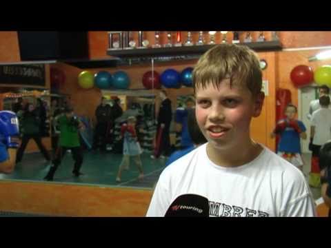 2010-11-30 Kickboxen Schüler - TVtouring Bericht über das Schülertraining des Sugambrer Fightclub
