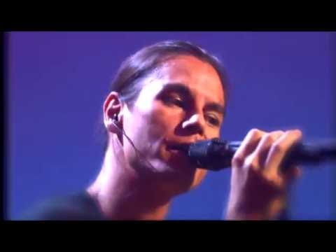 Video thumbnail for A Love Piece of My Love (En Directo)