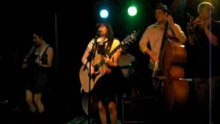 April Smith &amp; The Great Picture Show ft. Bess Rogers - Colors