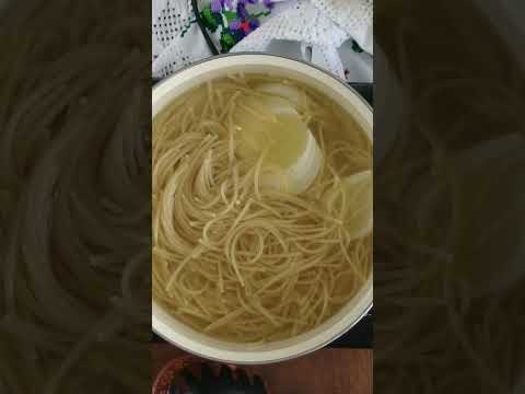 ESPAGUETI VERDE (GREEN SPAGHETTI WITH POBLANO CREAM SAUCE)