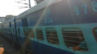 preview picture of video 'Secundarabad - Vishakhapatam Janmabhoomi Express skips Nidadovulu Jn'