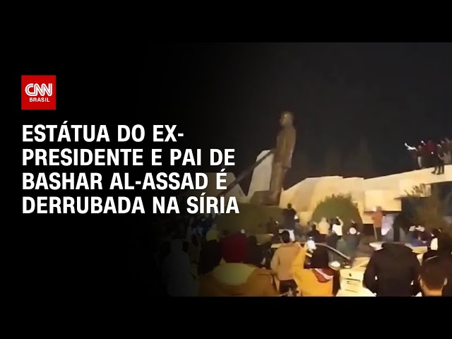 Estátua do ex-presidente e pai de Bashar al-Assad é derrubada na Síria