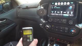 オーストラリアで四駆で遊びたい。④UHF無線機を付けた話