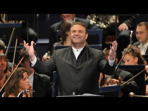 Joseph Calleja sings Verdi's La donna è mobile - BBC Proms 2013
