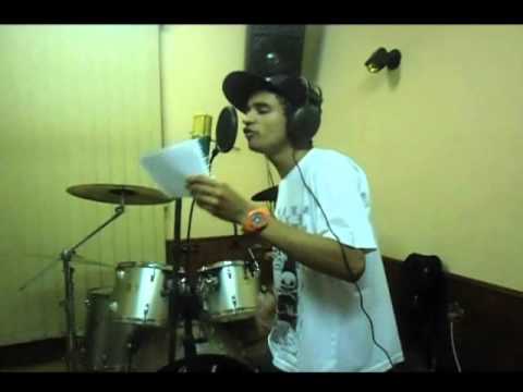 Emige MC - Mensageiro ( Part . GugaStronline ) Clip Oficial - 2012