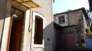 preview picture of video 'Chauvigny Maison Jardin cour commune - Garage  budget : 7000'