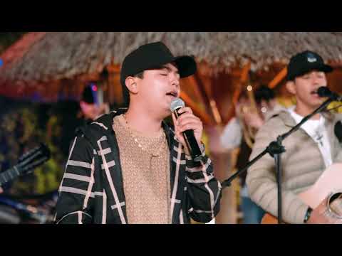 Me Quedé Con La Duda - Efecto Elegante (Video Oficial)