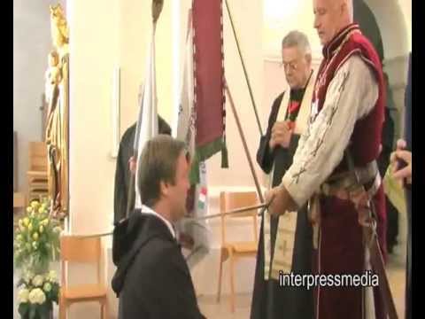 Ritterschlag in Passau in der Klosterkirche Niedernburg; St. Georg Ritter Orden