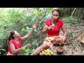 Survival skills: Finding meet natural fruit for eat in jungle - Natural fruit eating delicious #75 Survival skills: Finding meet natural fruit for eat in jungle - Natural fruit eating delicious #75