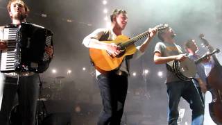 Mumford &amp; Sons - Sister live and unplugged Hammersmith Apollo