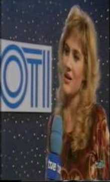 Anabel Russ presenta "Manos" (Festival OTI 1996)