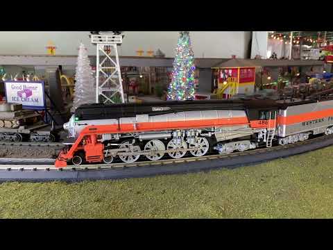 Lionel Visionline Western pacific pulling k-line chrome 21” Zephyr cars
