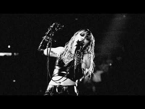 Miley Cyrus vs Nine Inch Nails - On A Roll (Head Like A Hole Remix)