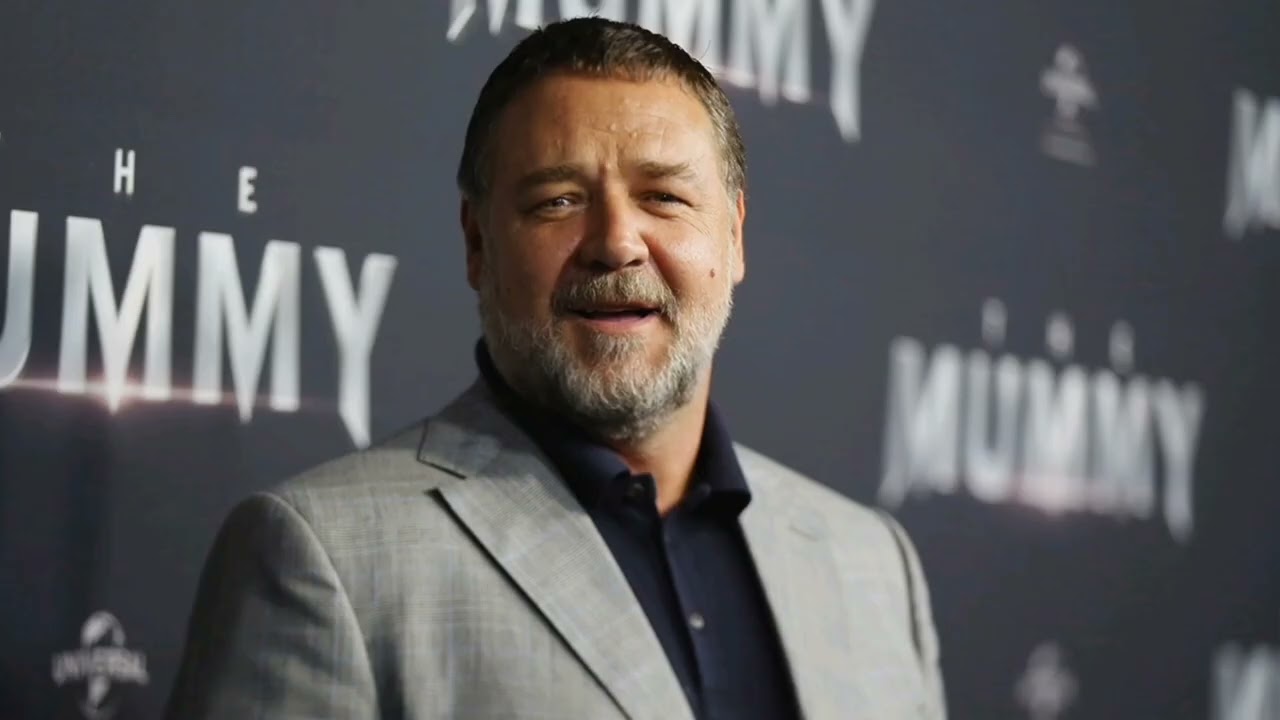 Russell Crowe Reveals Fractured Legs From On-Set Accident During Filming of Robin Hood #russell