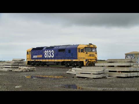 8133 Pacific National Light Engine - PoathTV Australian Trains & Railways
