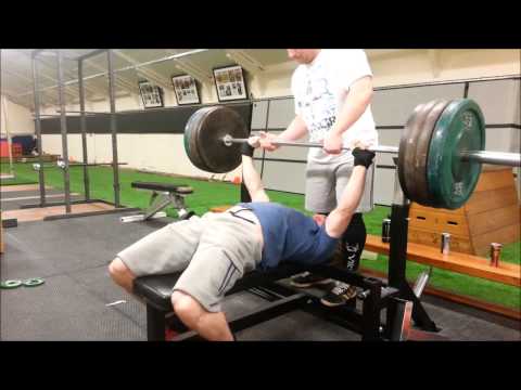 Beltless Squat 255kg + 267kg, Paused Bench 160 - 170 - 177kg (PB)