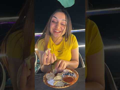 Momo Kiske Hae 🥟😡 #shorts #trending #trendingshorts #momos #foodlover
