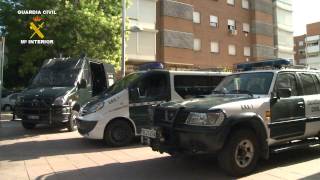 preview picture of video 'Guardia Civil de Segovia. Operación Koeman. Banda internacional tráfico drogas 7/8/2013 (1)'