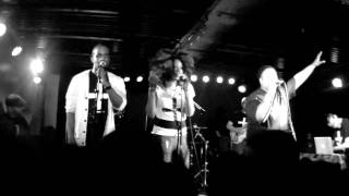 The Foreign Exchange - Authenticity Tour 2011 Live in Paris - House Of Cards