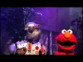 Elmo Does The Robot With Memory Bot