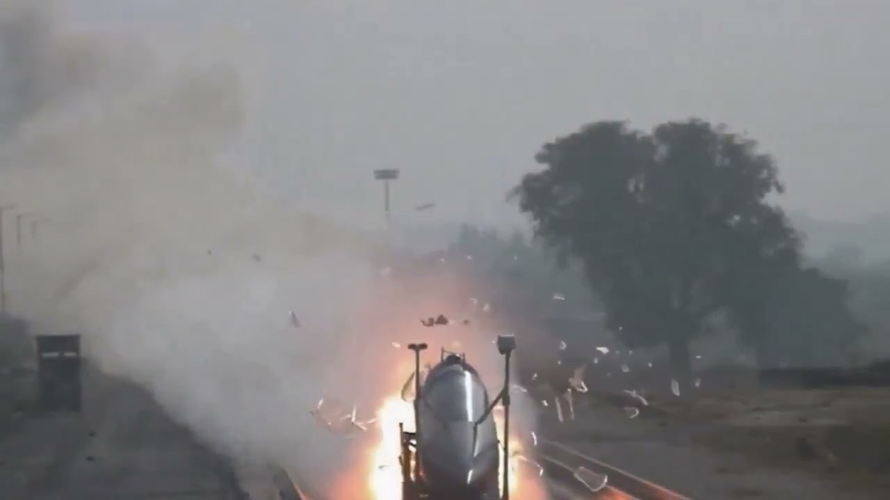 DRDO चंडीगढ़ स्थित टर्मिनल बैलिस्टिक्स रिसर्च लेबोरेटरी की रेल ट्रैक रॉकेट स्लेड में लड़ाकू विमान एस्केप सिस्टम का 800 किमी/घंटा की गति से रॉकेट-स्लेज परीक्षण सफलतापूर्वक किया गया।