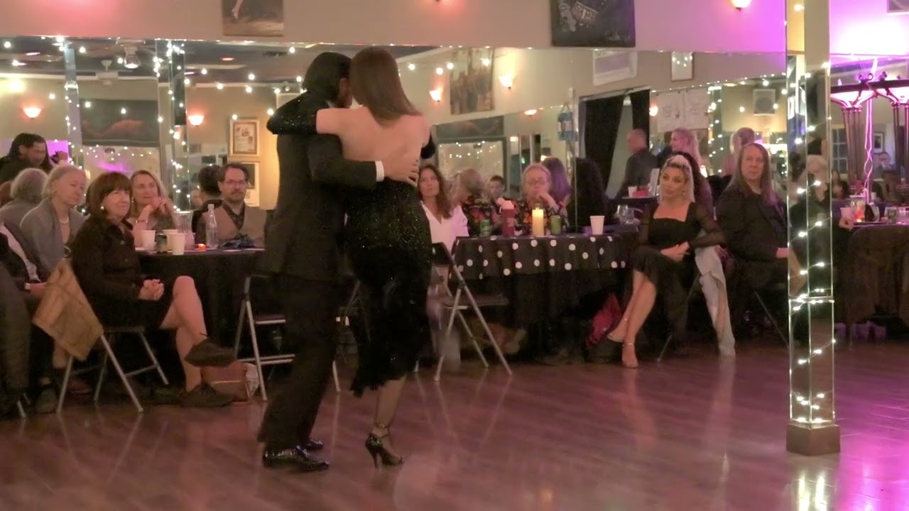 Jose Luis Salvo and Carla Rossi at Milonga de Pipe and Anna 3/4