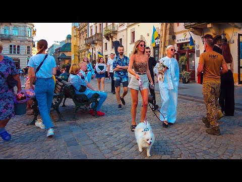 Lviv Walking Tour. Ukraine IINDEPENDENCE DAY, - EVENING WALK [ 4K HDR - 60 fps ] 2023