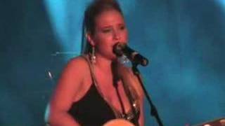 Catherine Britt - Drive In Movie (Live)