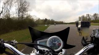 preview picture of video 'chute chenevieres street triple 16 avril 2012'