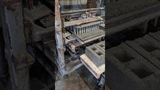 بيع كتلة ماكينة LM Vibropress - صورة 5 | Machineryline AE كتلة ماكينة LM Vibropress | صورة 5 - Machineryline