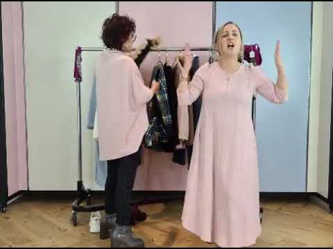 How to wear Oversized Tops - By Motto Fashions