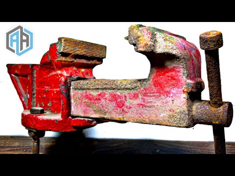 Rusty Old Vise Restoration - Last Restoration Video Of 2022