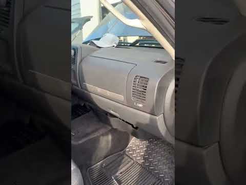 2013 Chevrolet cabin air or no cabin air filter location