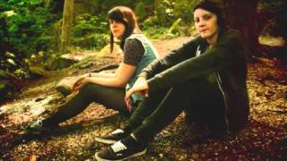 Heathers - New song  "Find a way" live at Eurosonic 2011