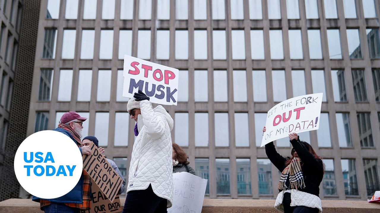 Federal workers wonder what's next after mass layoffs | USA TODAY