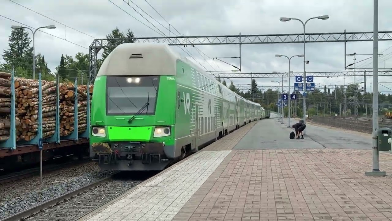 Intercity и Sr3-3336 на ст. Тойяла / Intercity and Sr3-3336 at Toijala station