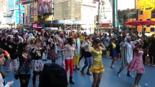 Kyary Pamyu Pamyu Flashmob NYC 2013 - Tsukema Tsukeru