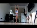Haciendo Un Poco De Gimnasia