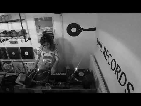 Sihl Records In-Store Session w./ Na Dee