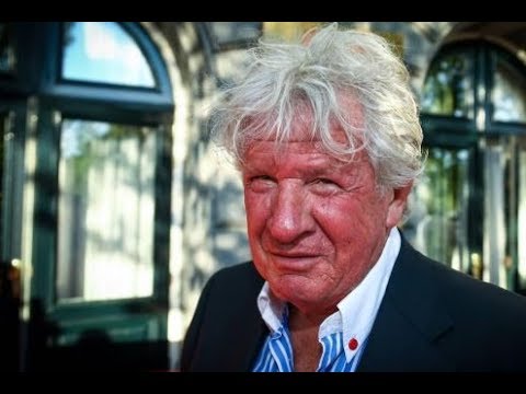 Willibr0rd Frequin verklapt in het programma Beter Laat Dan N00it dat hij in het geheim getrouwd is