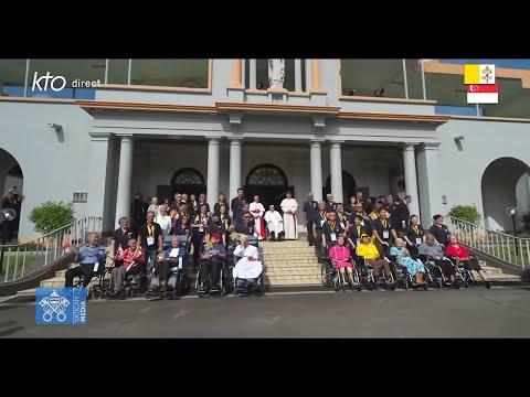 Visite à des personnes âgées à la Maison Sainte Thérèse - Singapour