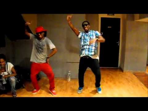 Jamaican dancing to T.O.K ft Sleepy Hallowtips - Heroine Needle