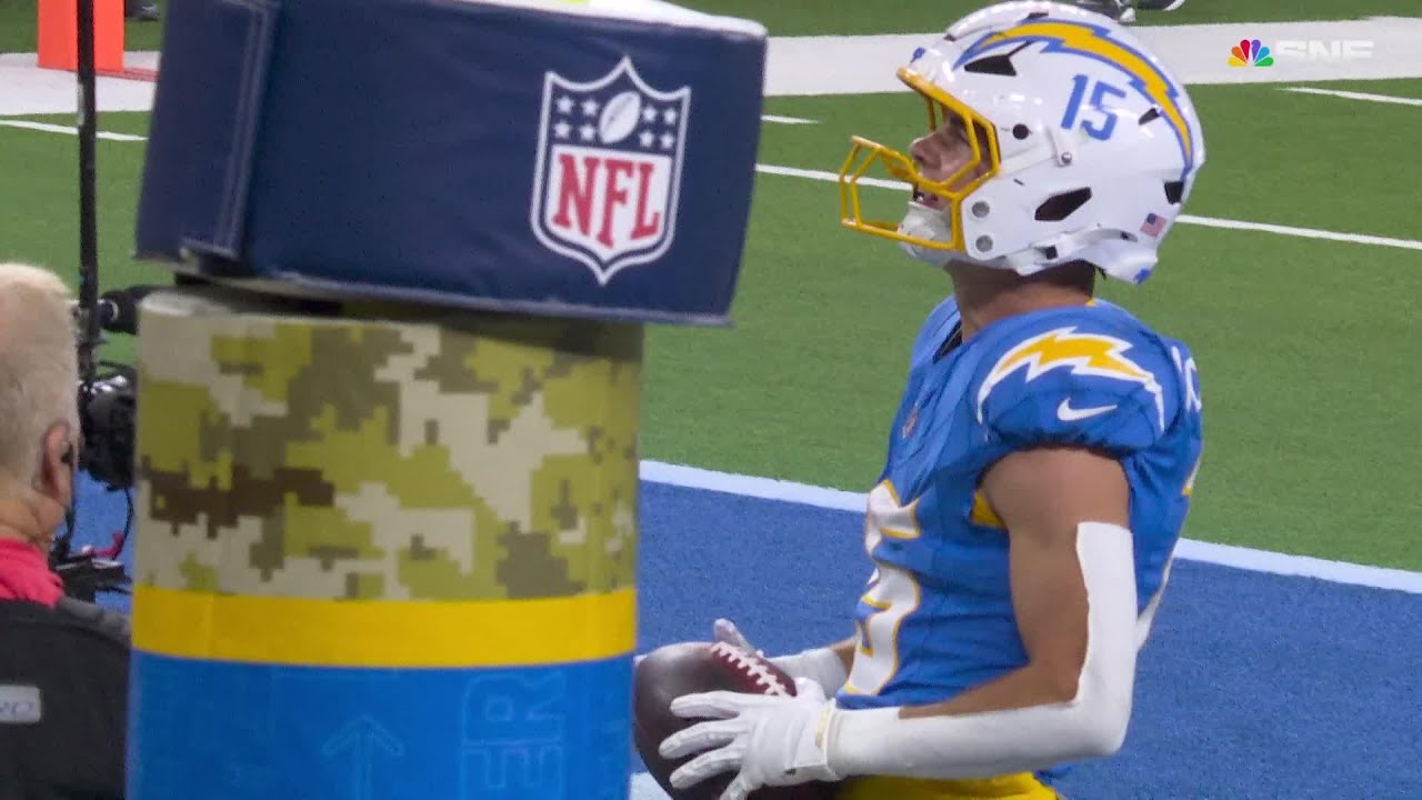 15 TD! Herbert lasers McConkey for an LA score