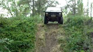 preview picture of video '4x4 hilux six awsome wheeeling hillclimb bega river'